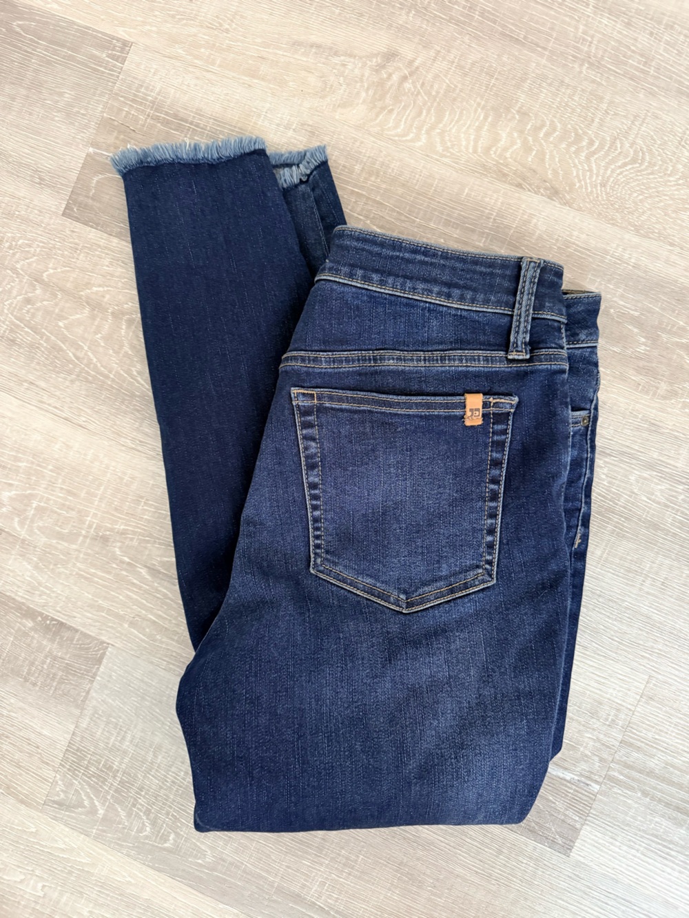 Joe’s High Waisted Dark Indigo Skinny Jeans with Frayed Hem- size 30